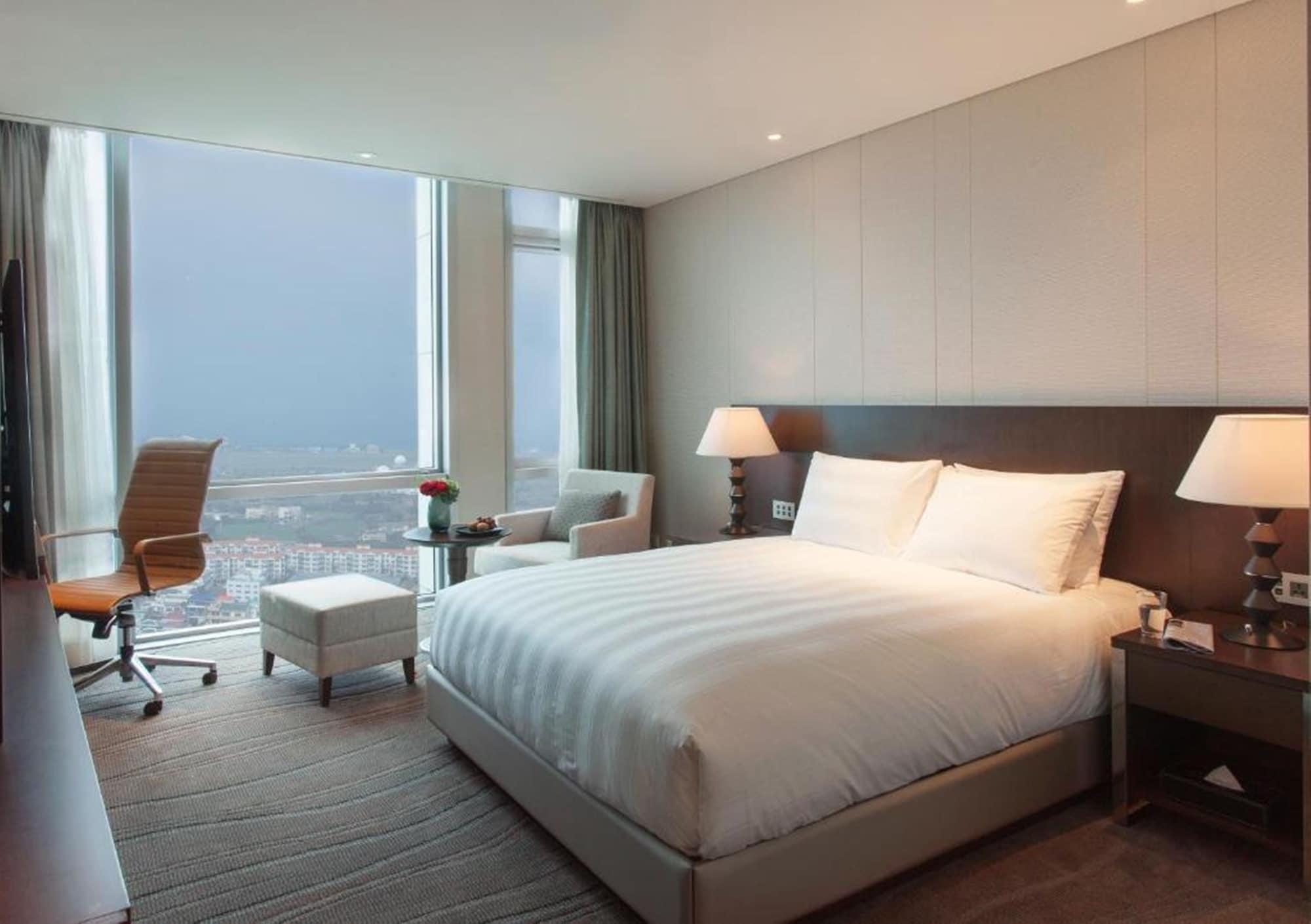 Lotte City Hotel Jeju Bagian luar foto