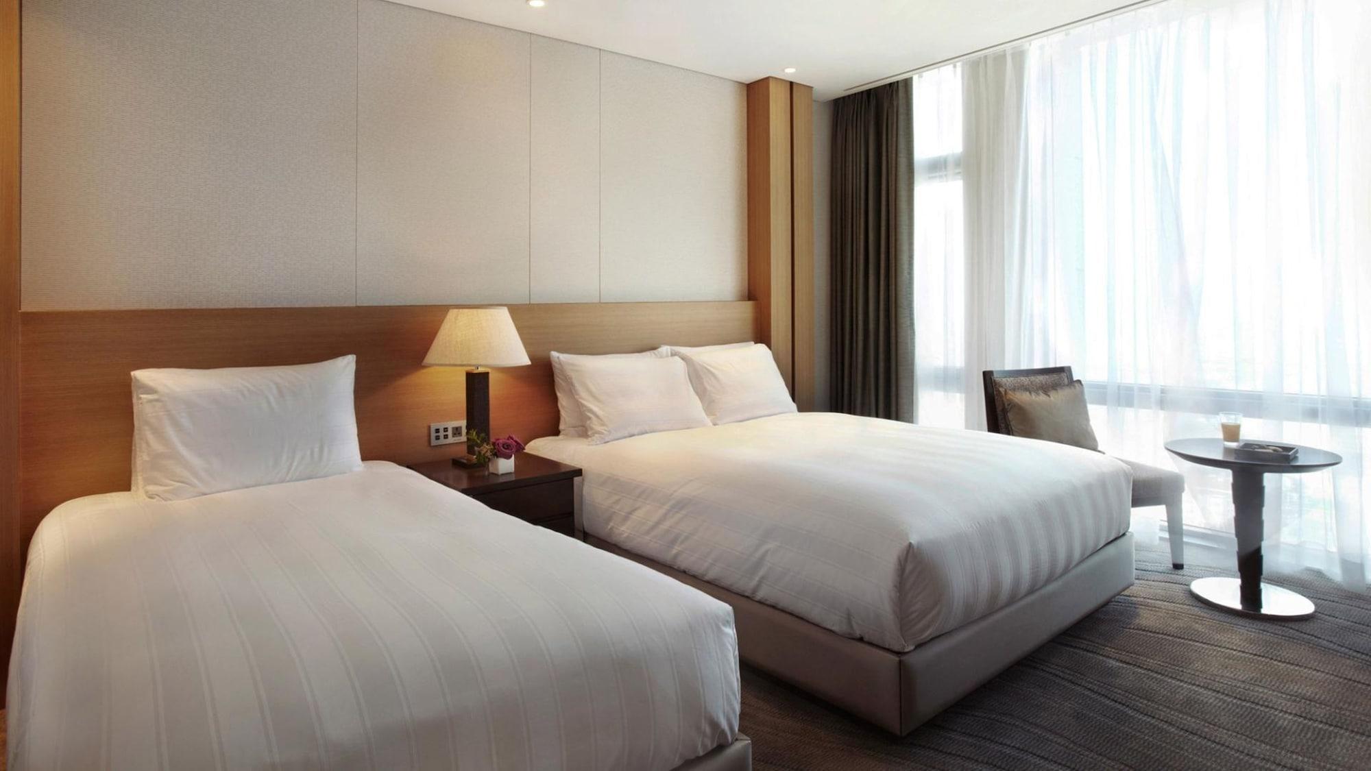 Lotte City Hotel Jeju Bagian luar foto