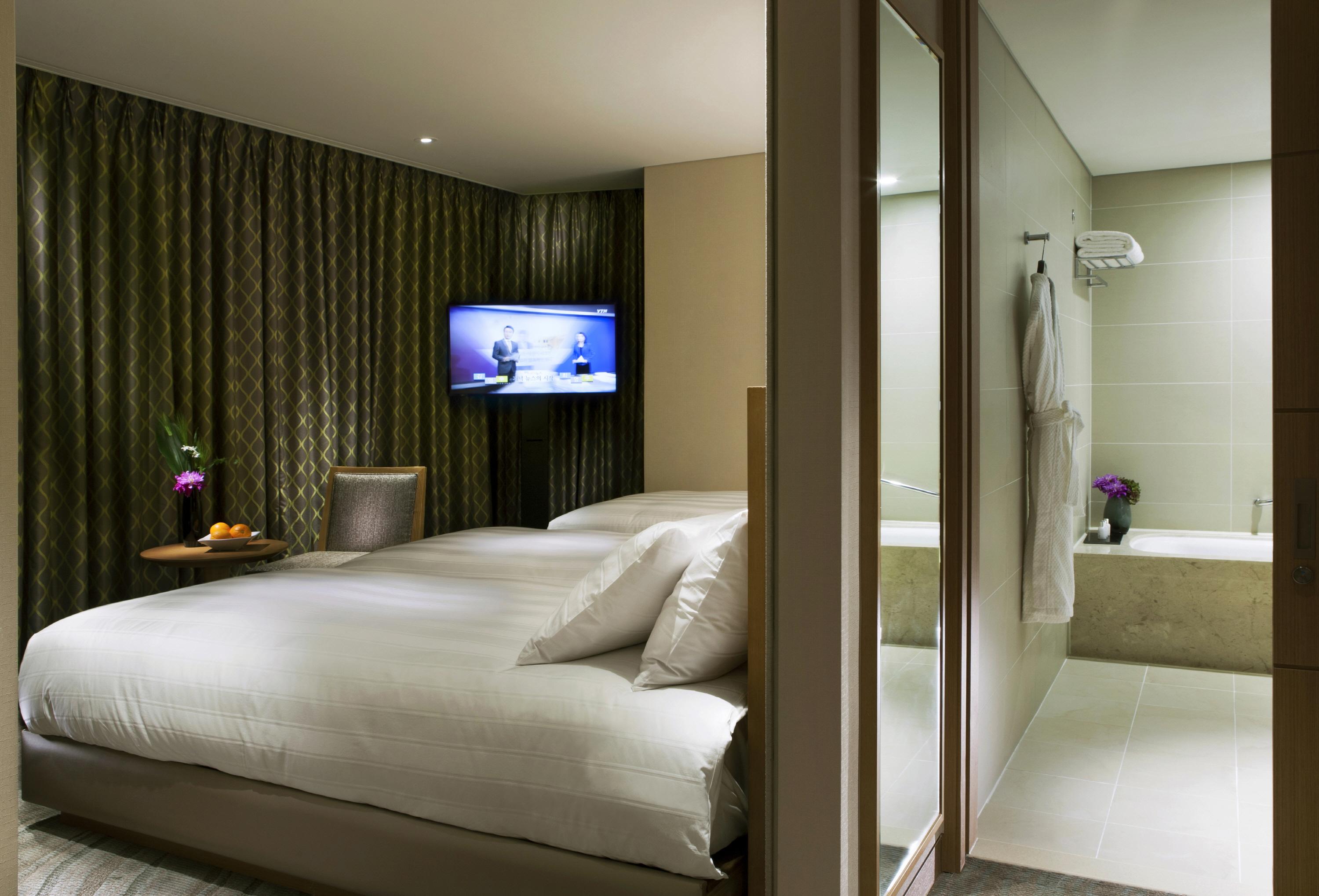 Lotte City Hotel Jeju Bagian luar foto
