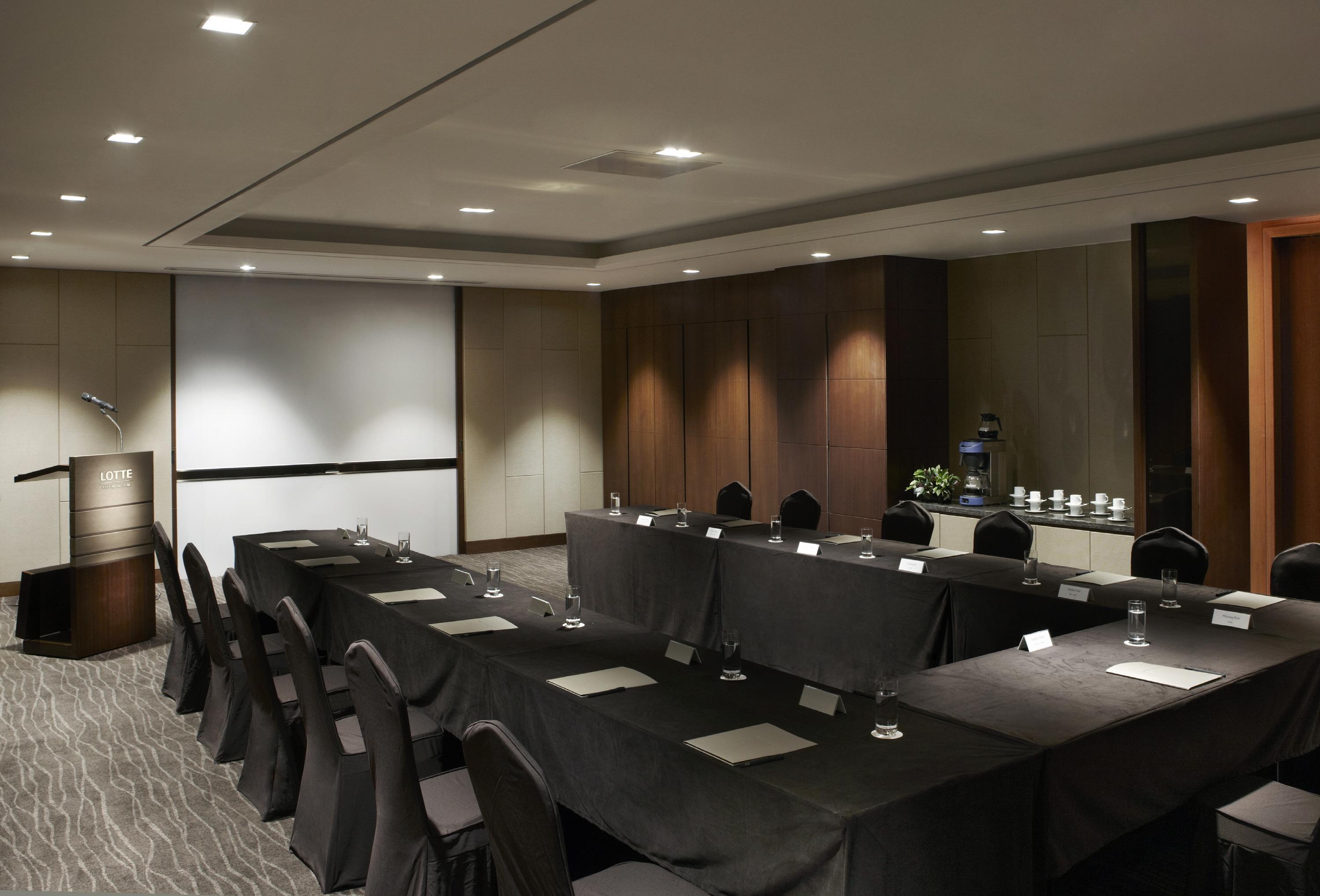 Lotte City Hotel Jeju Bagian luar foto