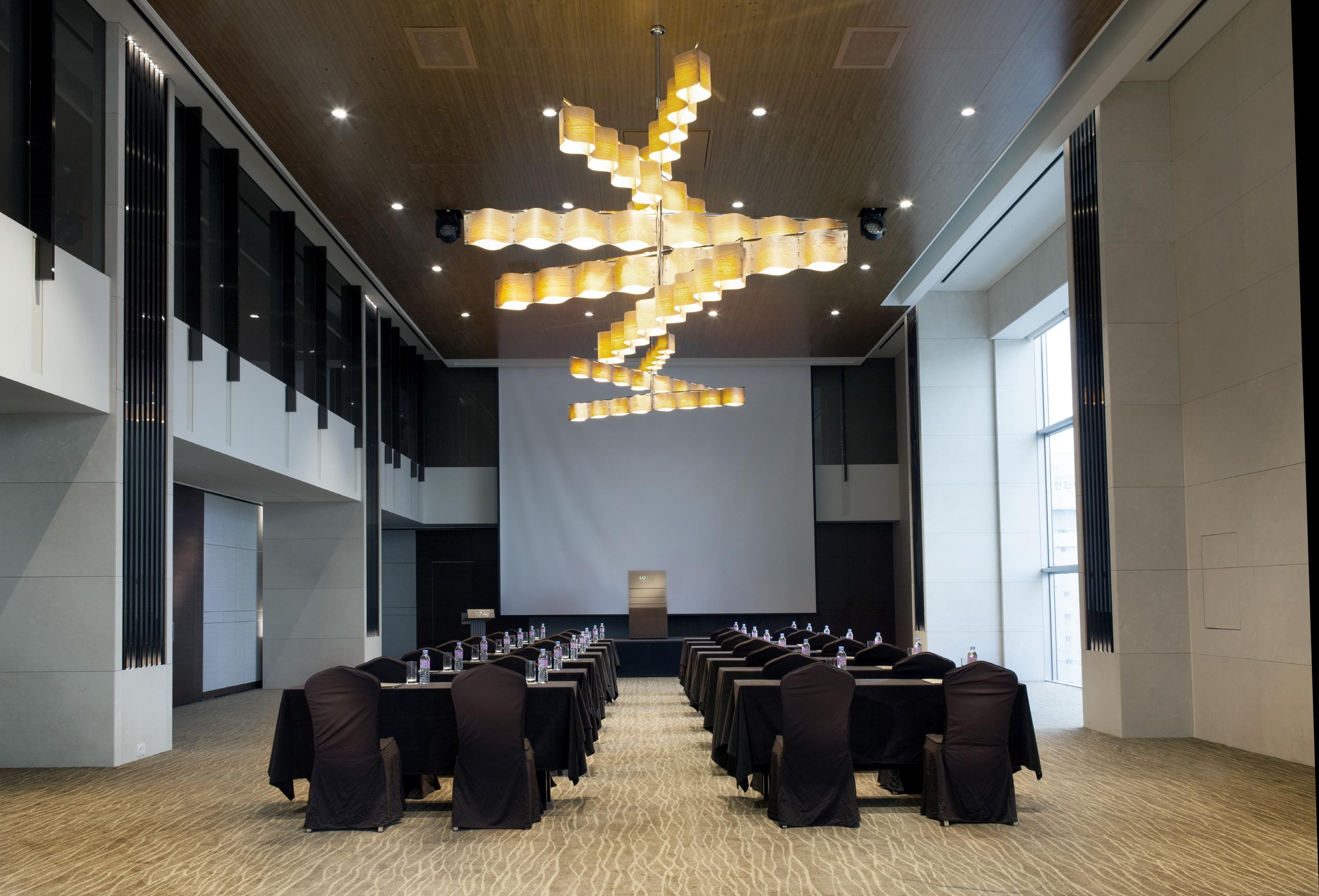 Lotte City Hotel Jeju Bagian luar foto