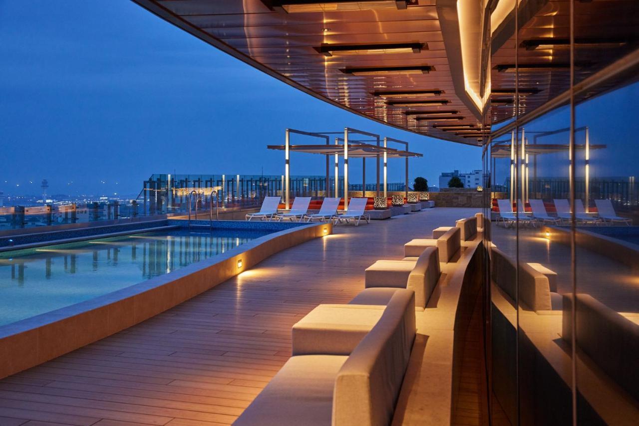 Lotte City Hotel Jeju Bagian luar foto