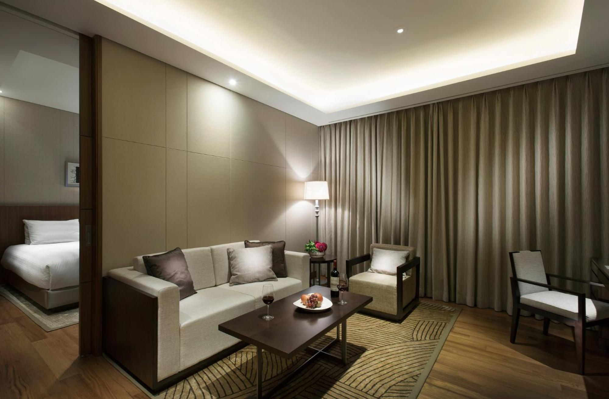 Lotte City Hotel Jeju Bagian luar foto