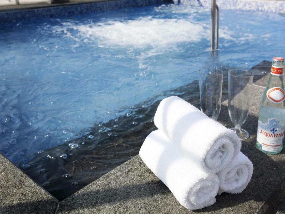 Lotte City Hotel Jeju Bagian luar foto