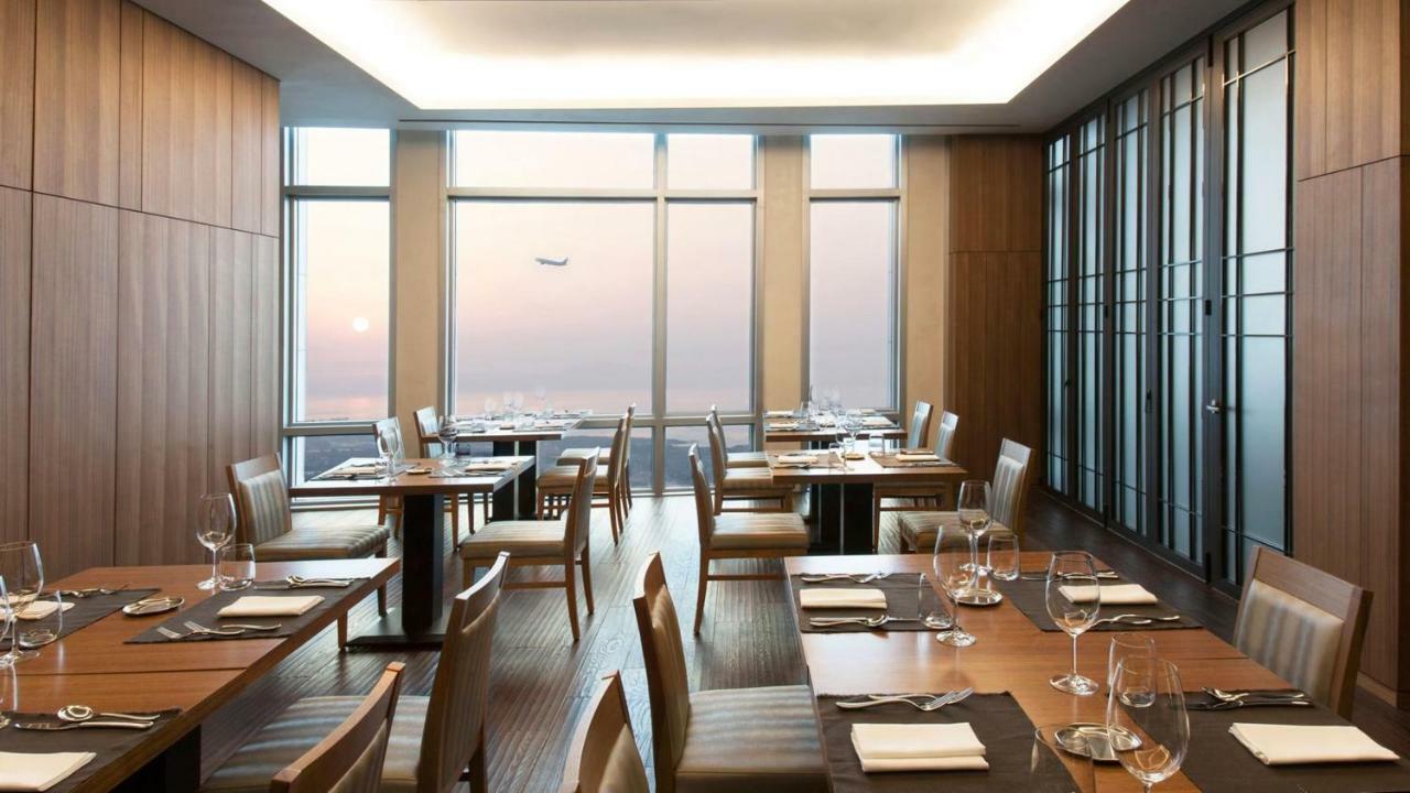 Lotte City Hotel Jeju Bagian luar foto